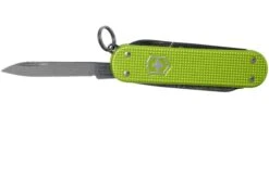 Victorinox Classic SD Alox Colors, Lime Twist 0.6221.241G Couteau Suisse -Couteaux de poche Magasin VT0 6221 241G 03 victorinox