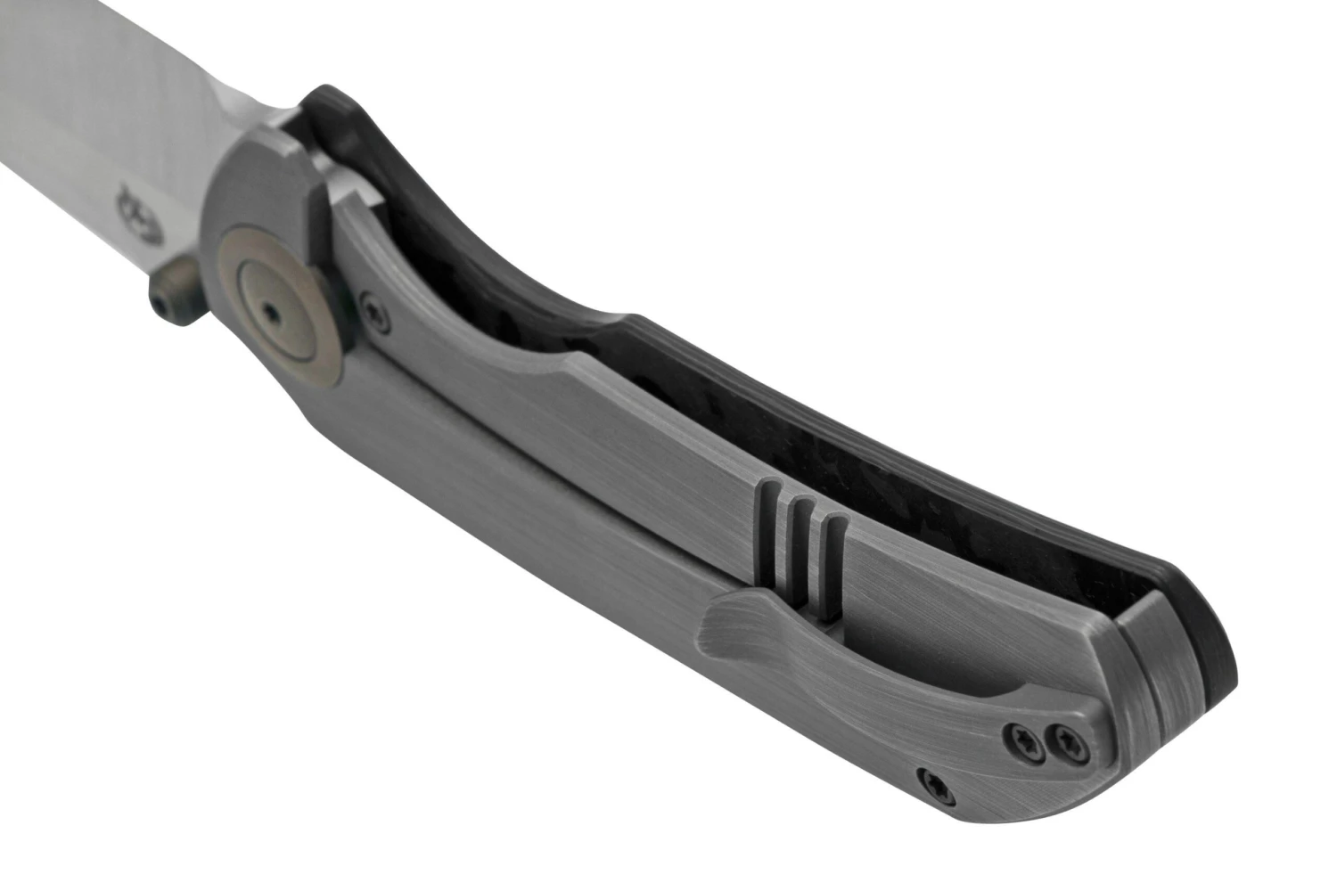 WE Knife Thug XL, WKWE20028D-2, Shredded Carbonfiber, Grey Titanium, Satin CPM-20CV Couteau De Poche 4 WE Knife Thug XL, WKWE20028D-2, Shredded Carbonfiber, Grey Titanium, Satin CPM-20CV Couteau De Poche – Image 4